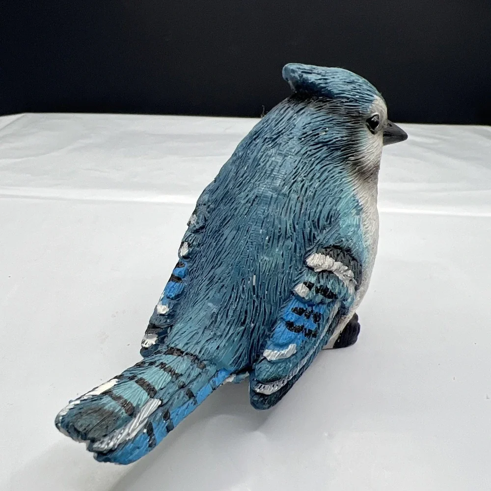 Leaf & Petal Textured Blue Jay Bird Figurine Painted Resin Garden Shelf Decor